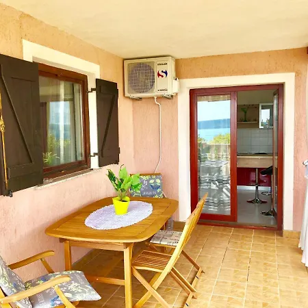 Lavender House Maslenica