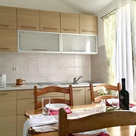 Lavender House Apartman Maslenica