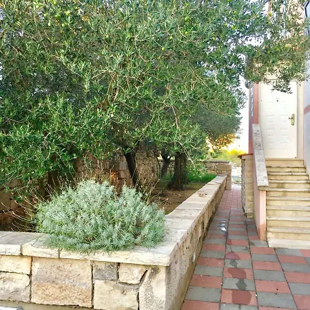 Lavender House Apartman